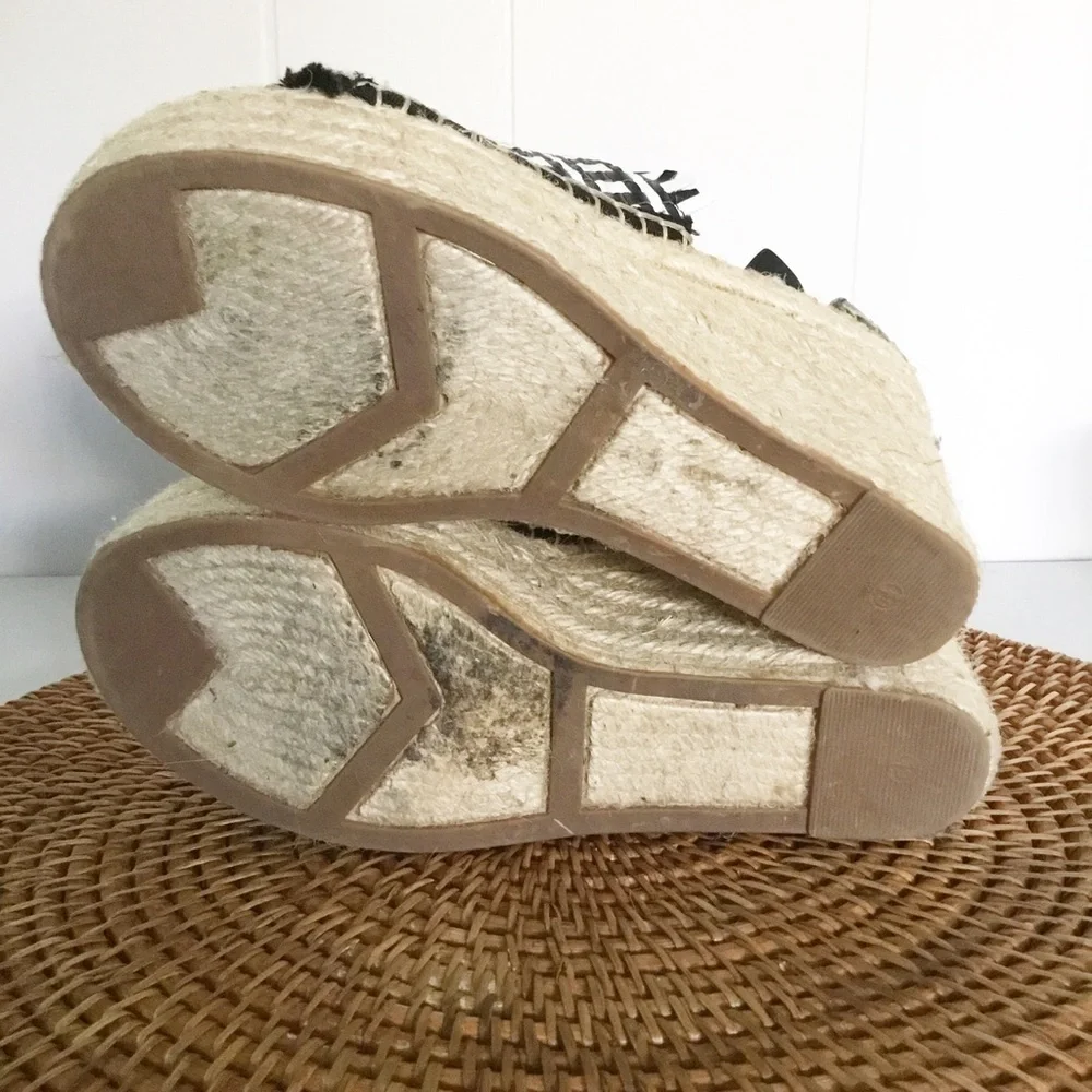 Marc Fisher Black & White Wedge Size 6.5 Espadrilles Shoes
